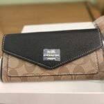 COACH  SIGNATURE LONG WALLET